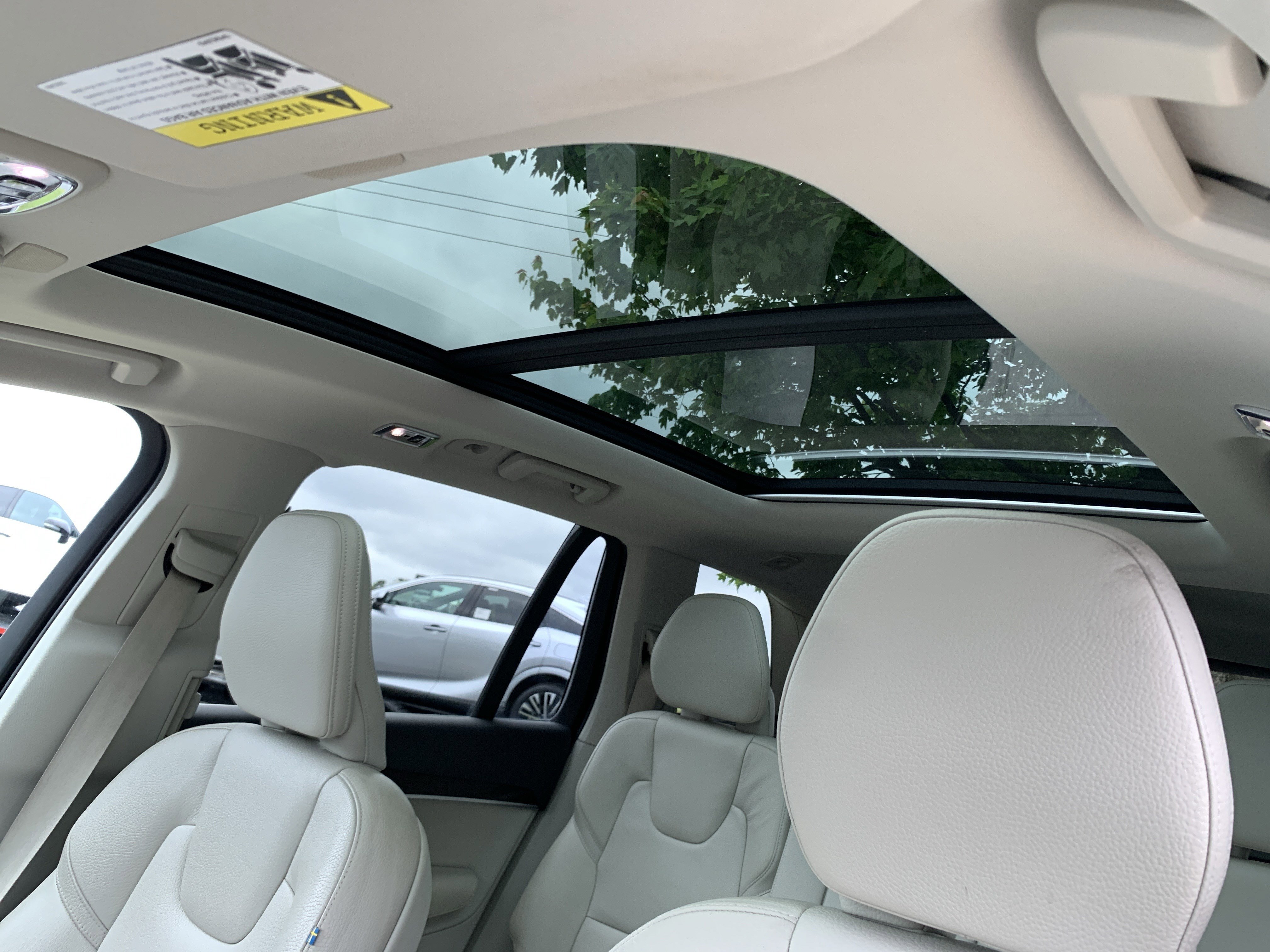 Used 2019 Volvo XC90 T6 Momentum w/ Advanced Package AWD/4WD image 28
