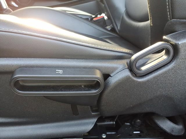 Used 2019 MINI Cooper S w/ Signature Upholstery Package image 28