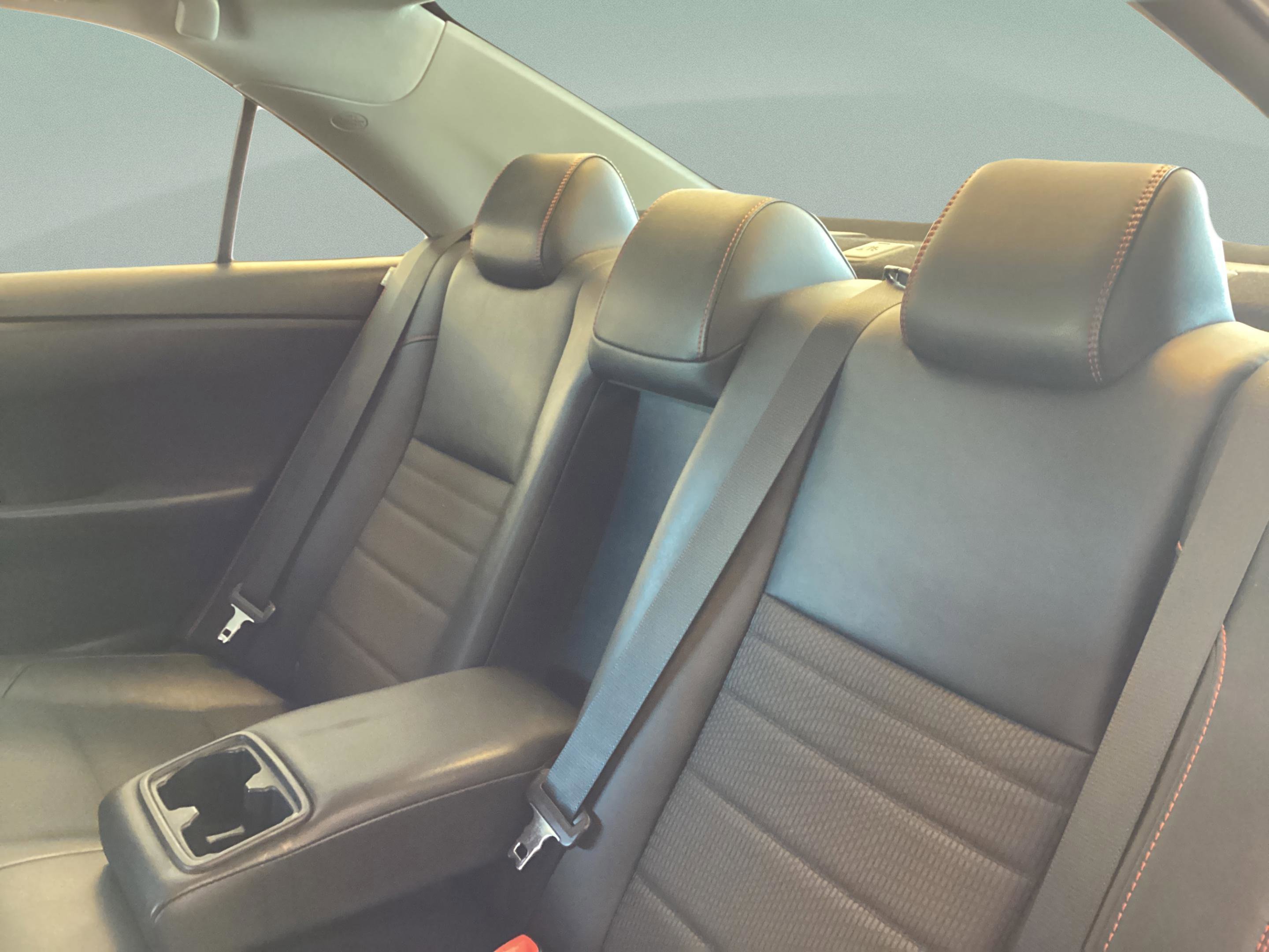 Used 2016 Toyota Camry SE FWD image 19