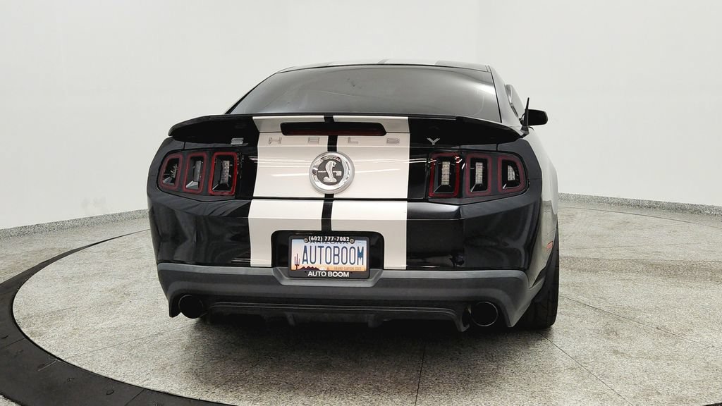 Used 2010 Ford Mustang Shelby GT500 RWD image 4