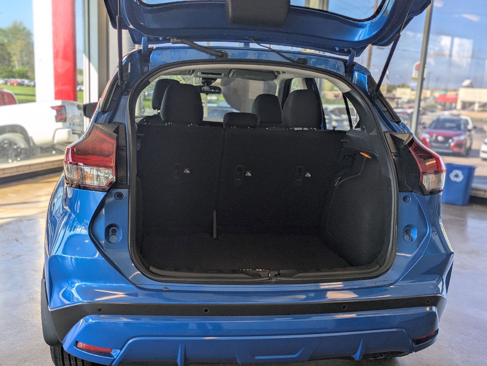 Used 2024 Nissan Kicks S image 14