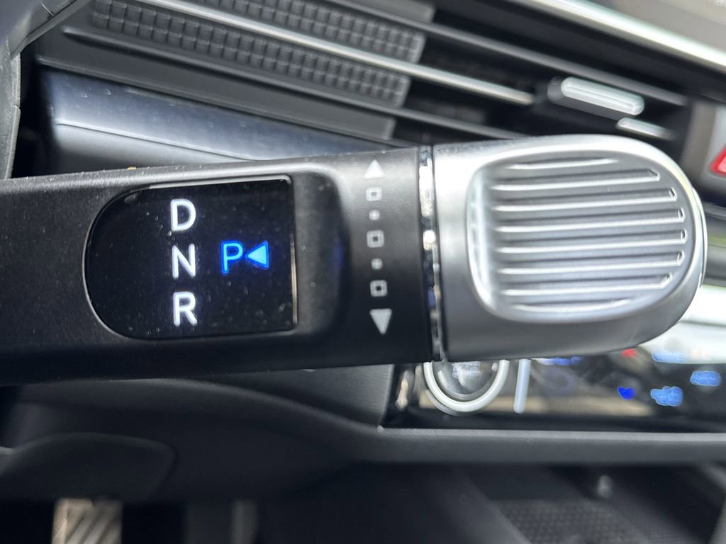 Used 2024 Hyundai Ioniq 6 Limited image 33