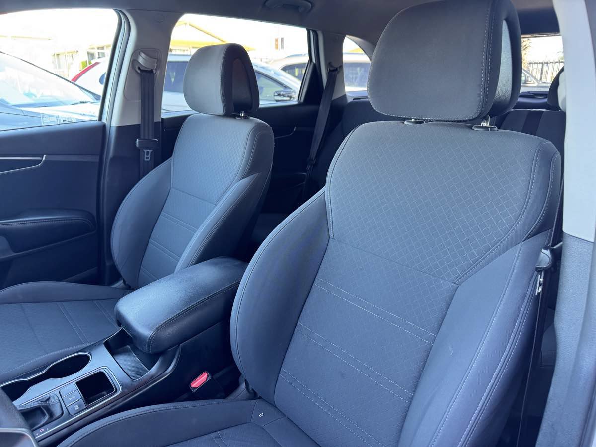 Used 2016 Kia Sorento AWD image 39