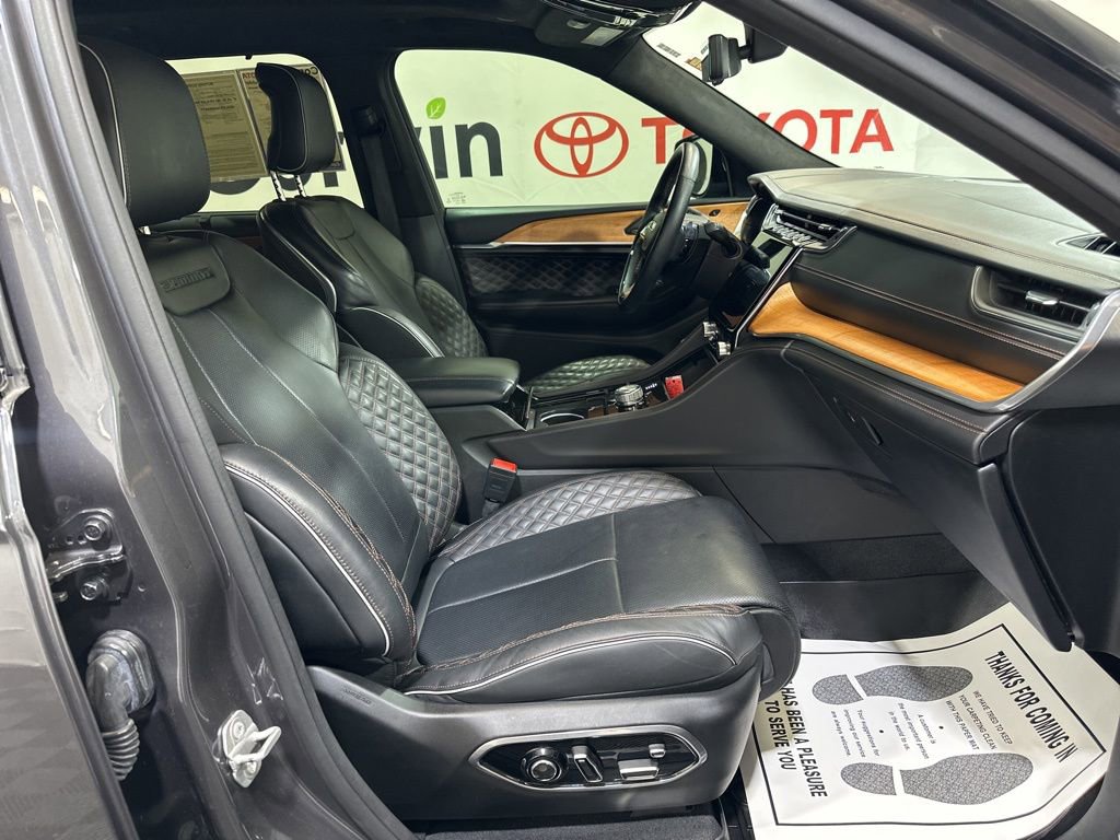 Used 2021 Jeep Grand Cherokee L Summit image 12