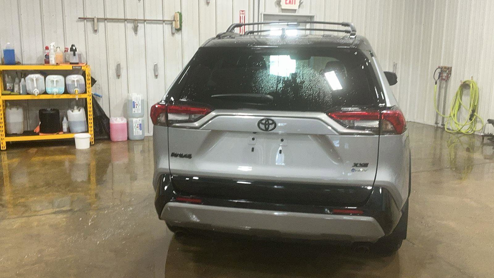 Used 2025 Toyota RAV4 XSE w/ Advanced Technology Package image 4