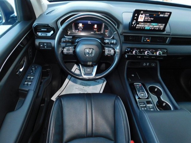 Used 2023 Honda Pilot Elite image 11