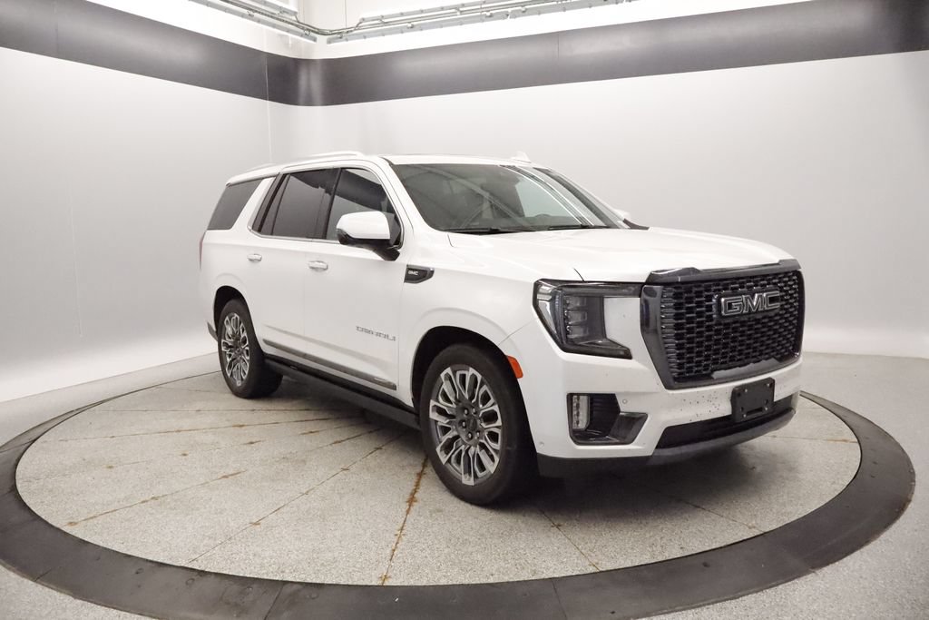 Used 2023 GMC Yukon Denali Ultimate AWD/4WD image 13