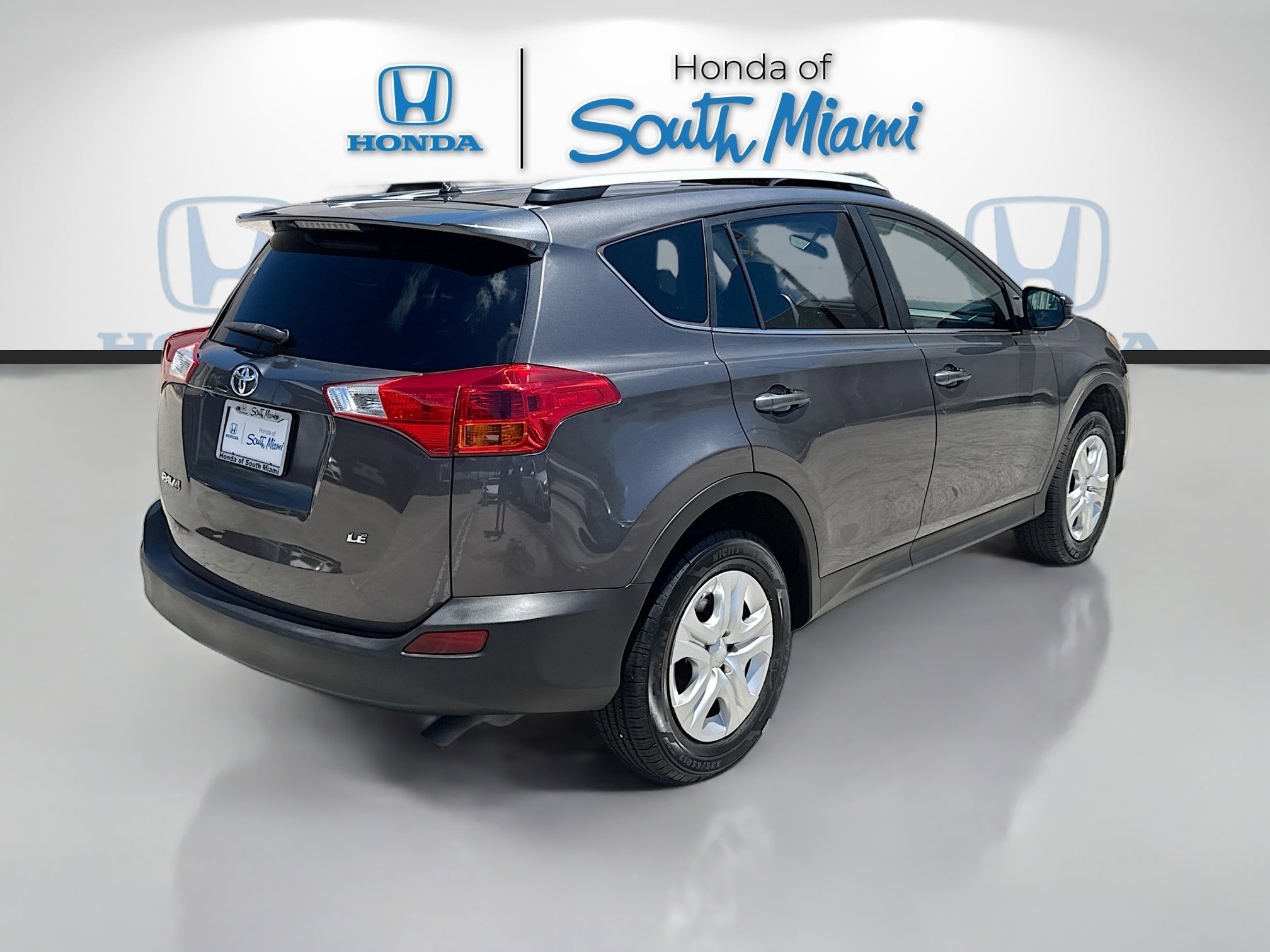 Used 2015 Toyota RAV4 LE FWD image 7