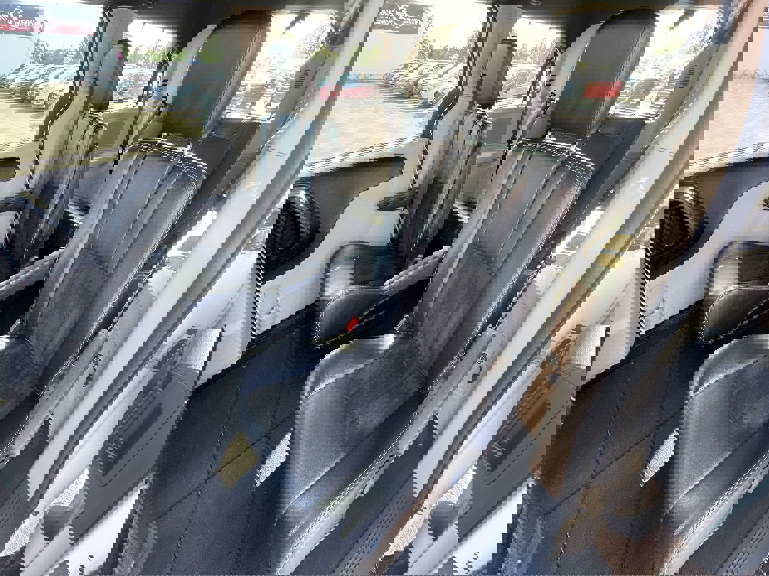 Used 2017 Dodge Grand Caravan SXT w/ Driver Convenience Group image 19