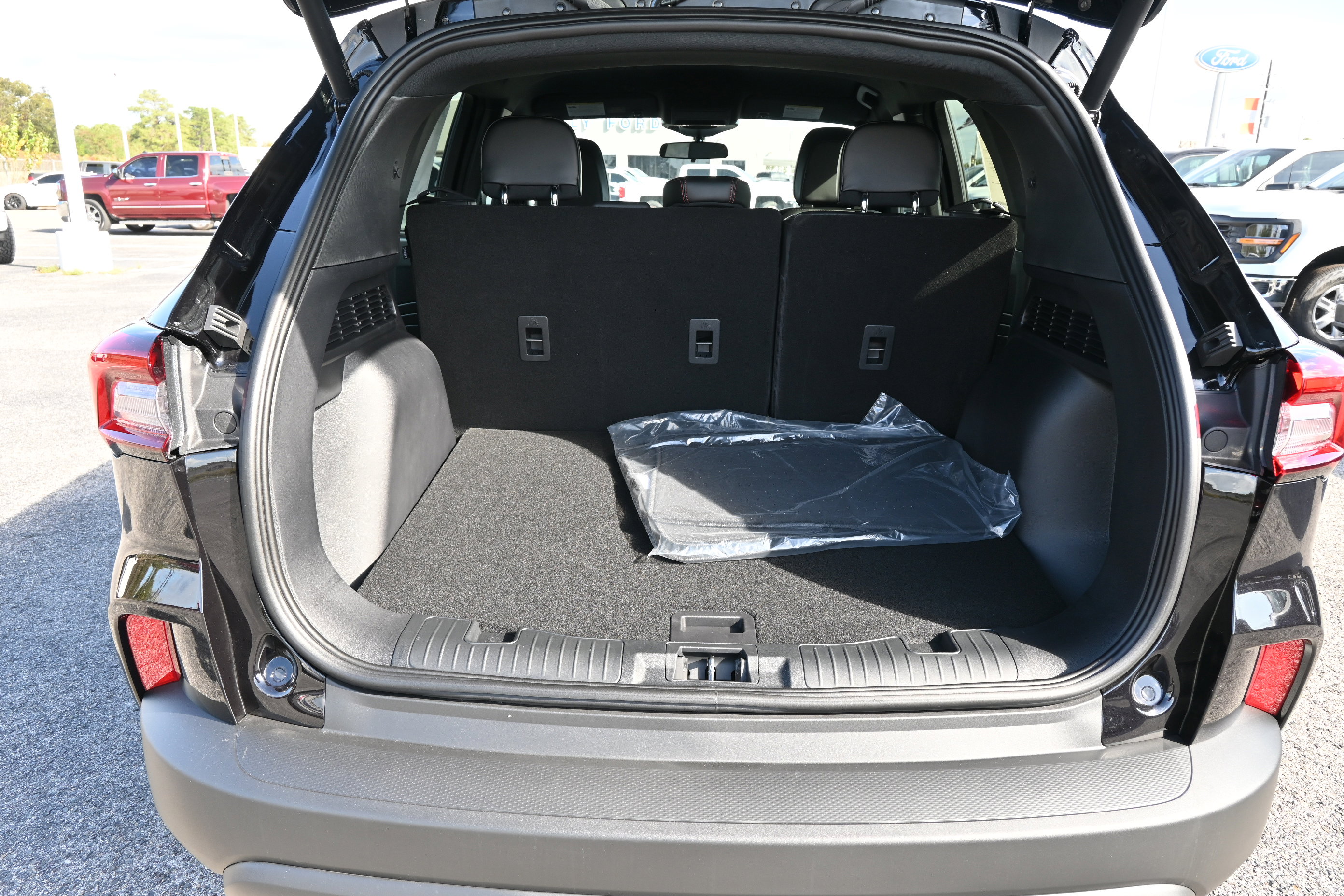 New 2026 Ford Escape ST-Line image 6