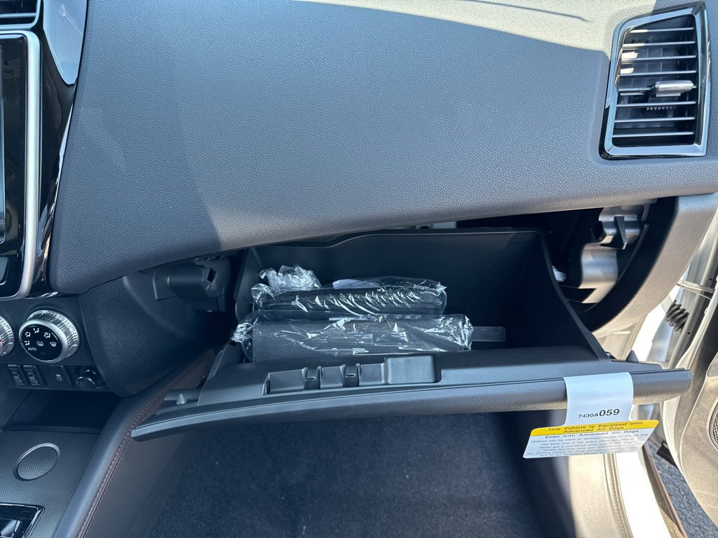 New 2027 Mitsubishi Outlander Sport SE FWD image 19