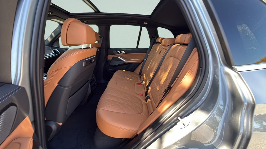 New 2026 BMW X5 sDrive40i image 17