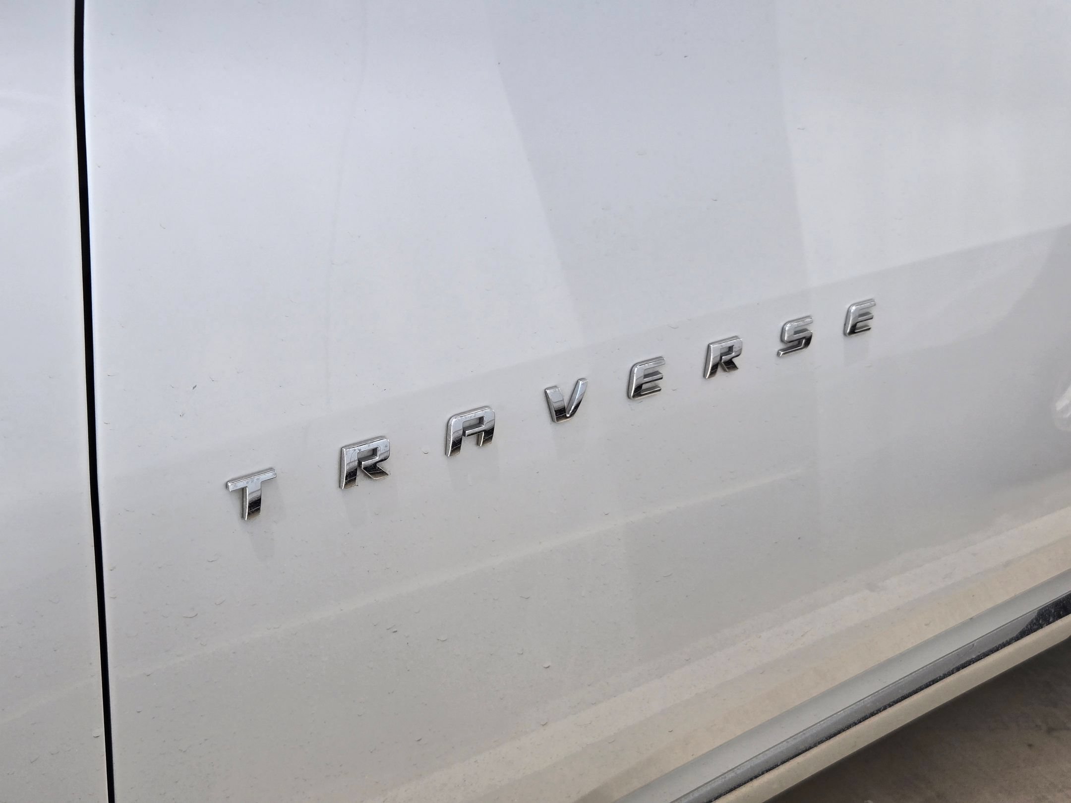 Used 2022 Chevrolet Traverse Premier FWD image 5
