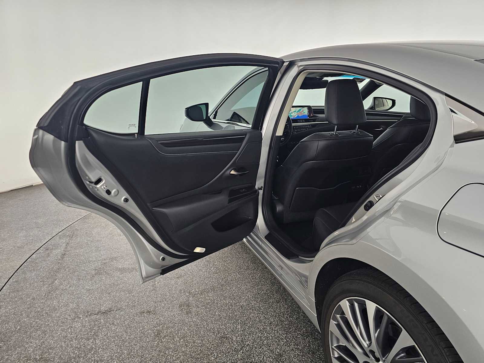 Certified 2020 Lexus ES 350 w/ Premium Package image 15