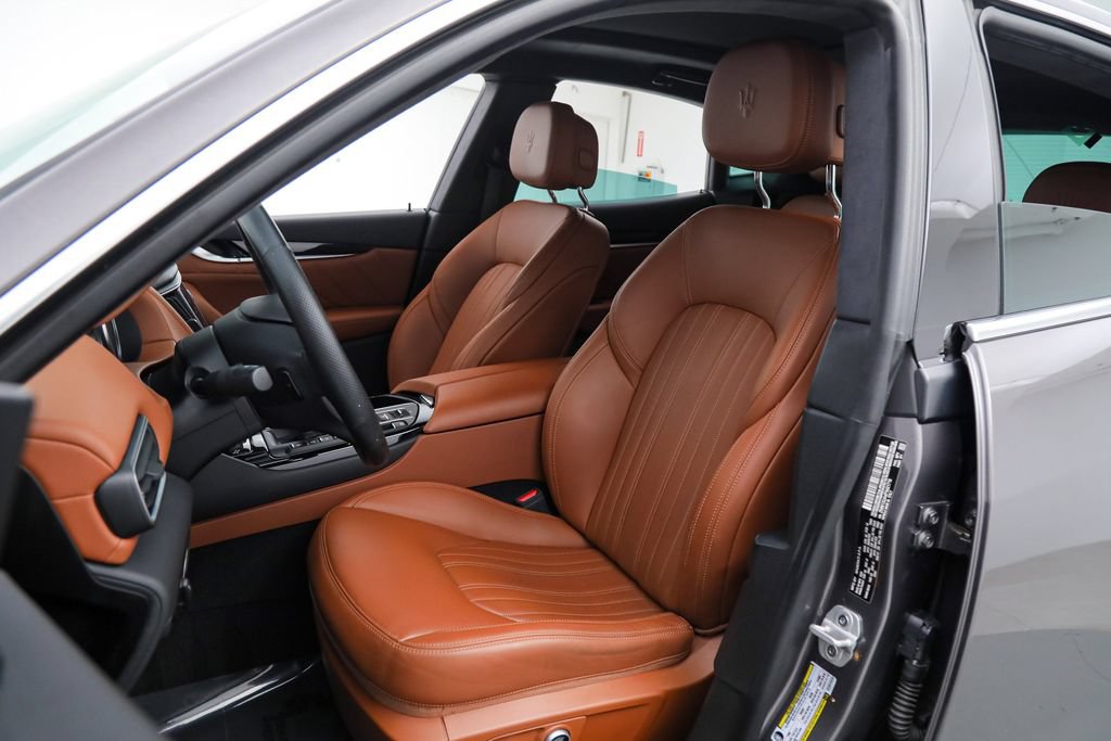 Certified 2023 Maserati Levante GT AWD/4WD image 15