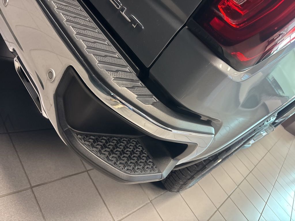 Used 2023 GMC Sierra 1500 SLT w/ SLT Premium Plus Package image 5