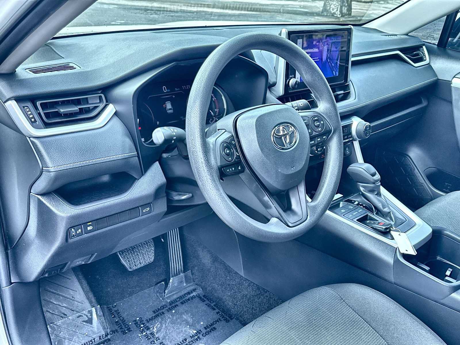 Used 2024 Toyota RAV4 XLE w/ Convenience Package FWD image 13
