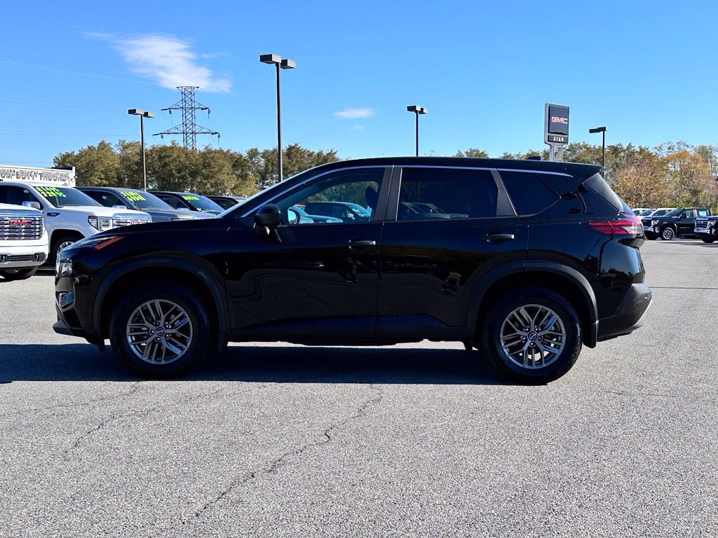 Used 2023 Nissan Rogue S AWD/4WD image 7