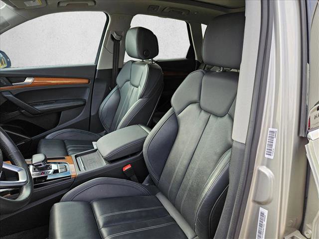 Used 2021 Audi Q5 Prestige w/ Prestige Package image 18