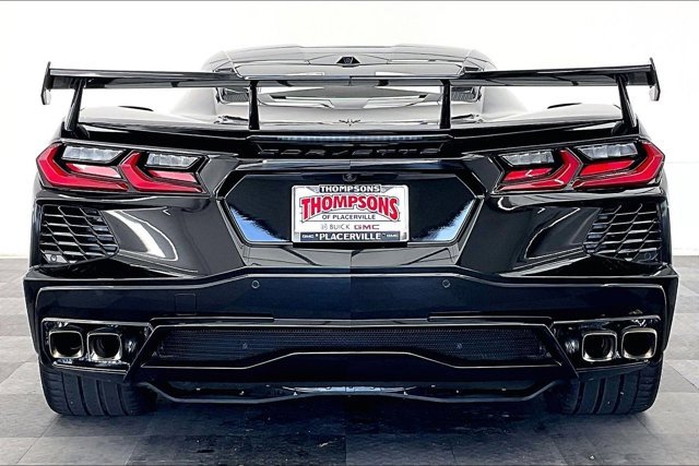 Used 2020 Chevrolet Corvette Stingray w/ 2LT Preferred Equipment Group image 3