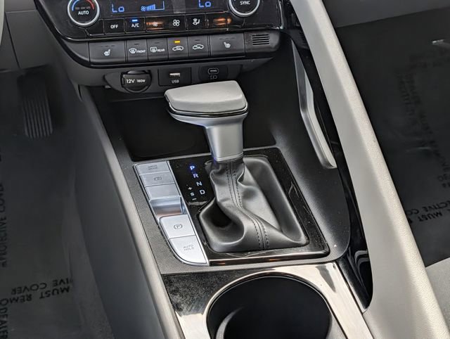 Used 2024 Hyundai Elantra SEL w/ Convenience Package FWD image 15
