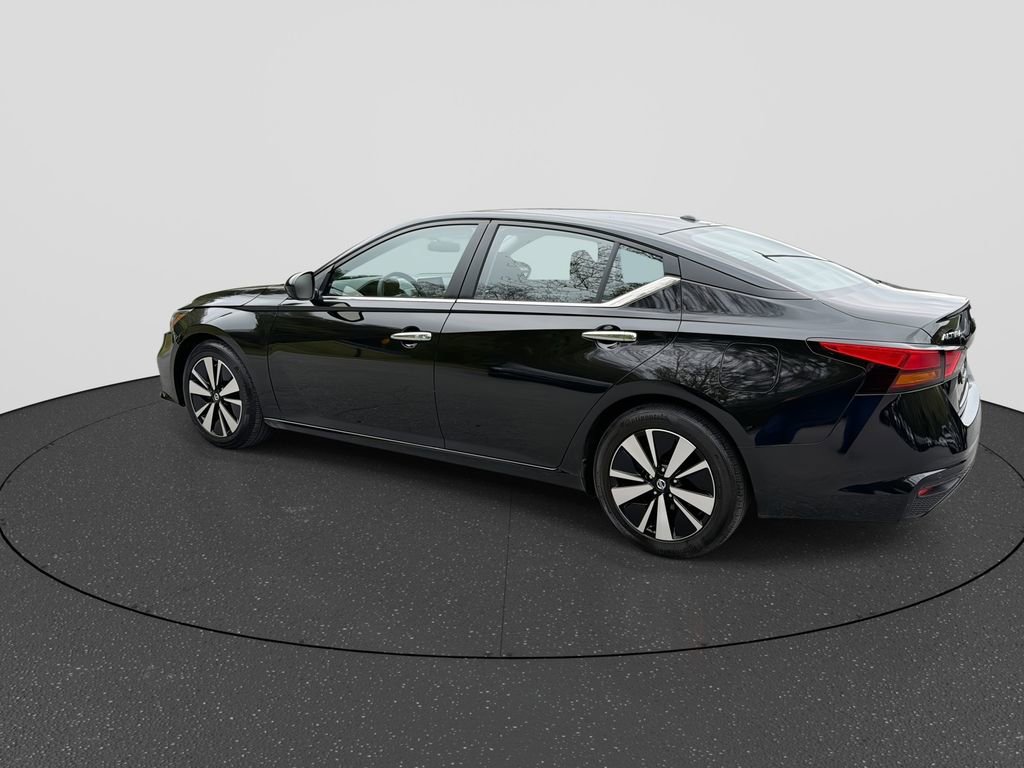 Used 2022 Nissan Altima 2.5 SV FWD image 6