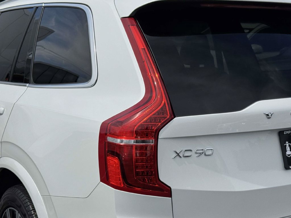 Certified 2023 Volvo XC90 B6 Core w/ Protection Package Premier AWD/4WD image 8