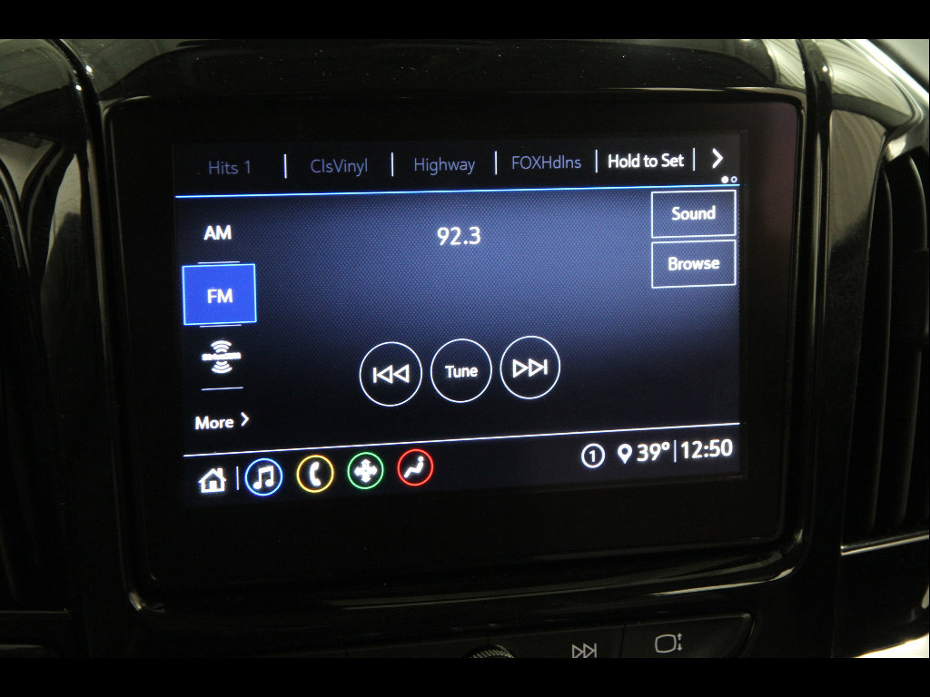 Used 2020 Chevrolet Traverse LT w/ Driver Confidence II Package image 11