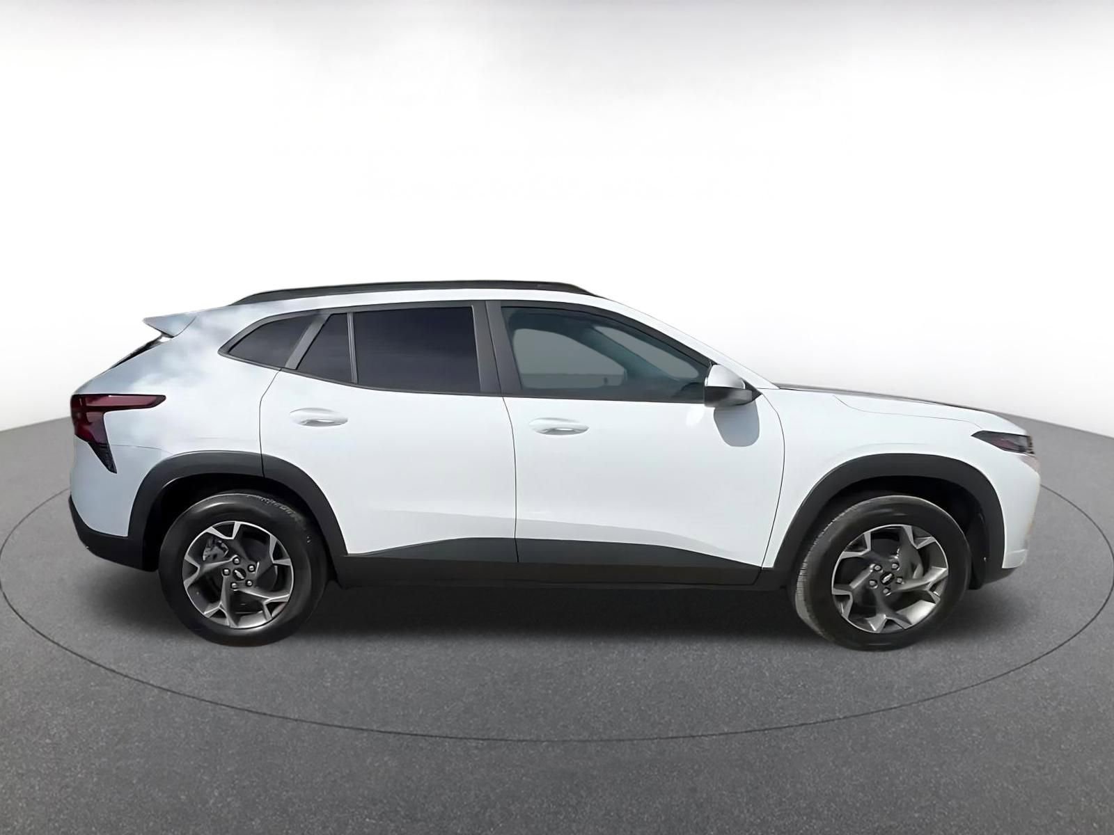 Used 2025 Chevrolet Trax LT image 15