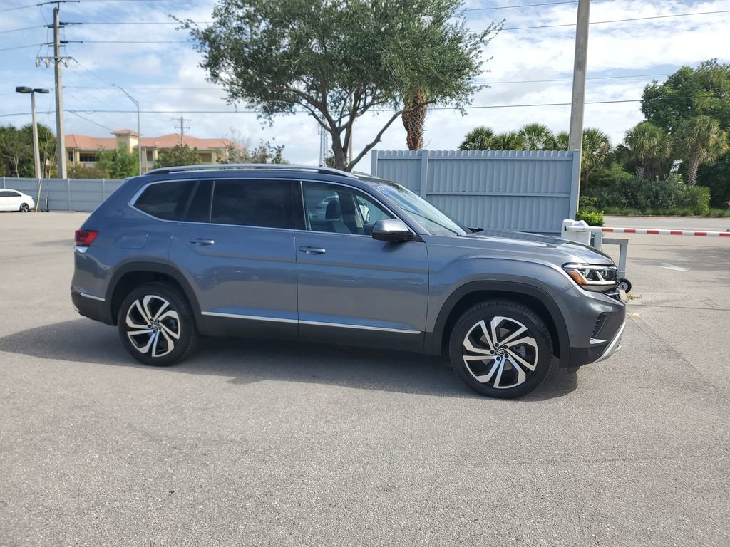 Certified 2021 Volkswagen Atlas SEL Premium AWD/4WD image 3