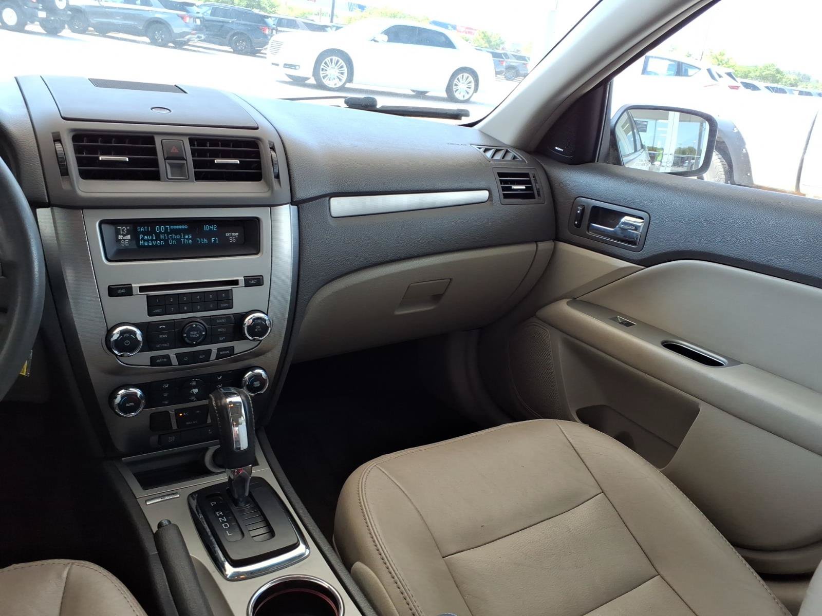 Used 2012 Ford Fusion Hybrid FWD image 19