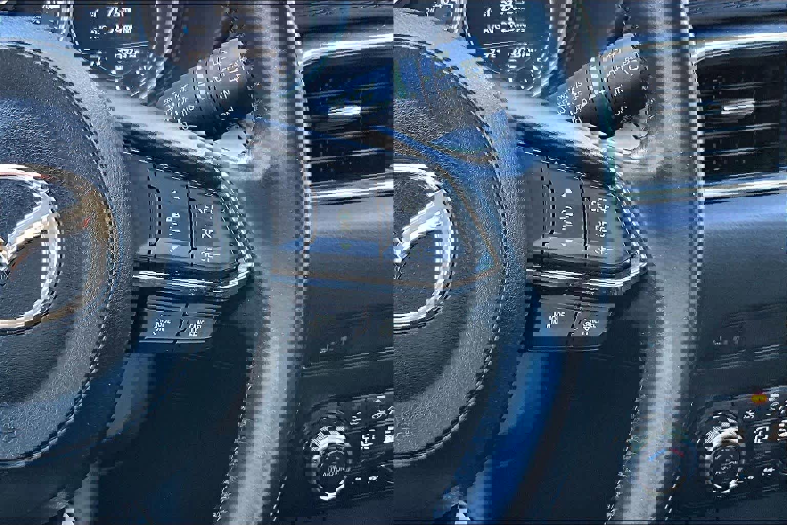 Used 2018 MAZDA CX-5 Touring image 24