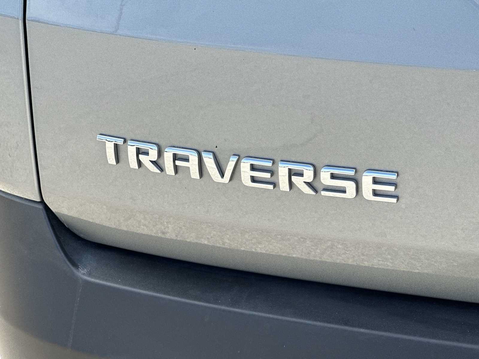 Used 2023 Chevrolet Traverse LT FWD image 15