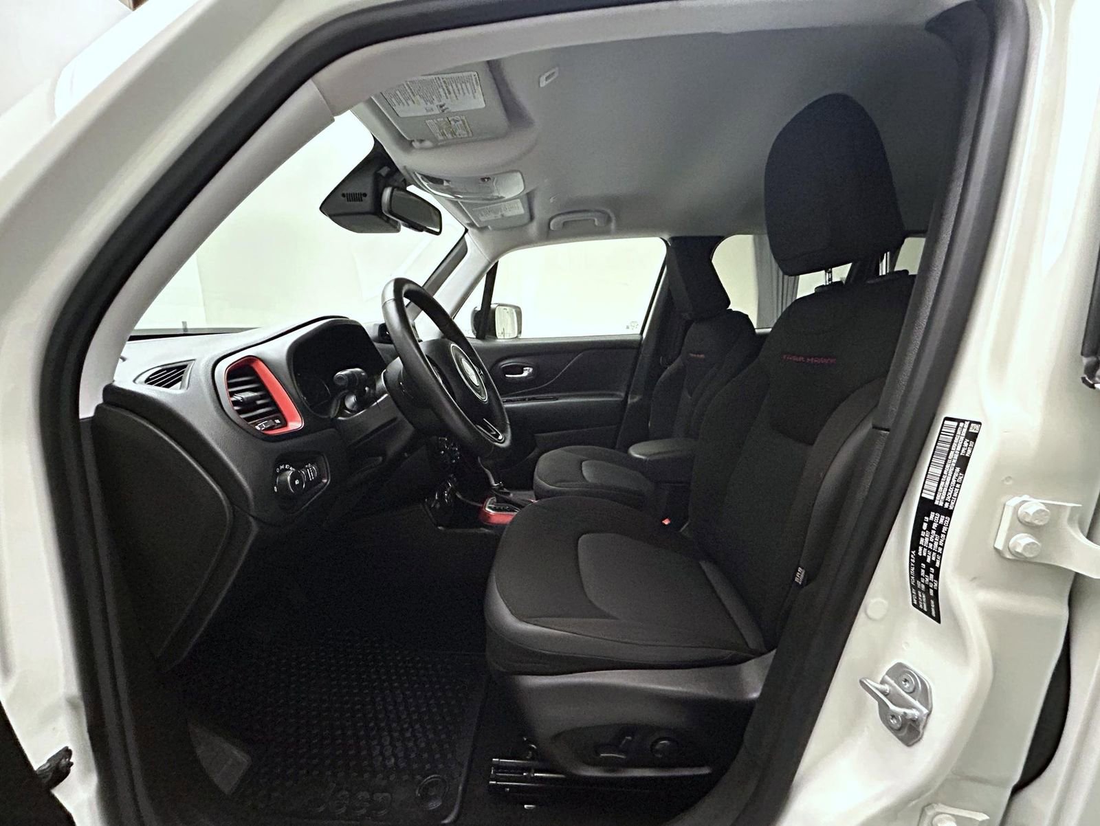 Used 2022 Jeep Renegade Trailhawk image 10