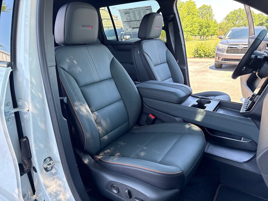 New 2026 GMC Acadia AT4 w/ Luxury Package AWD/4WD image 51
