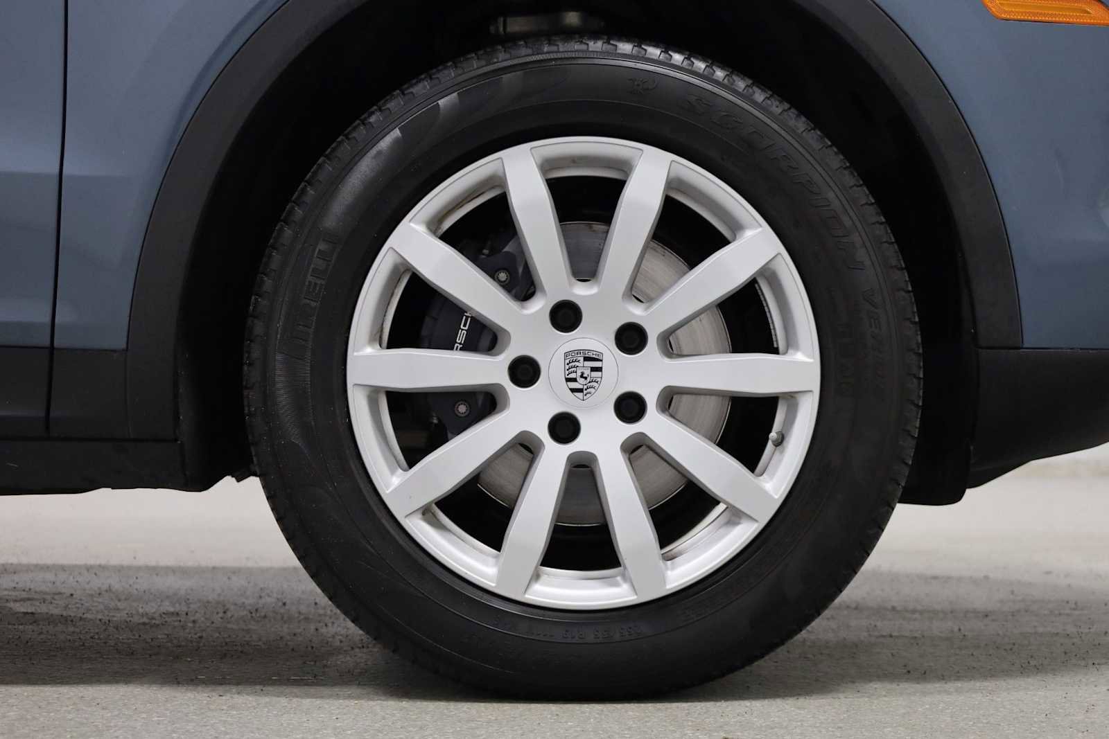 Used 2019 Porsche Cayenne AWD/4WD image 12