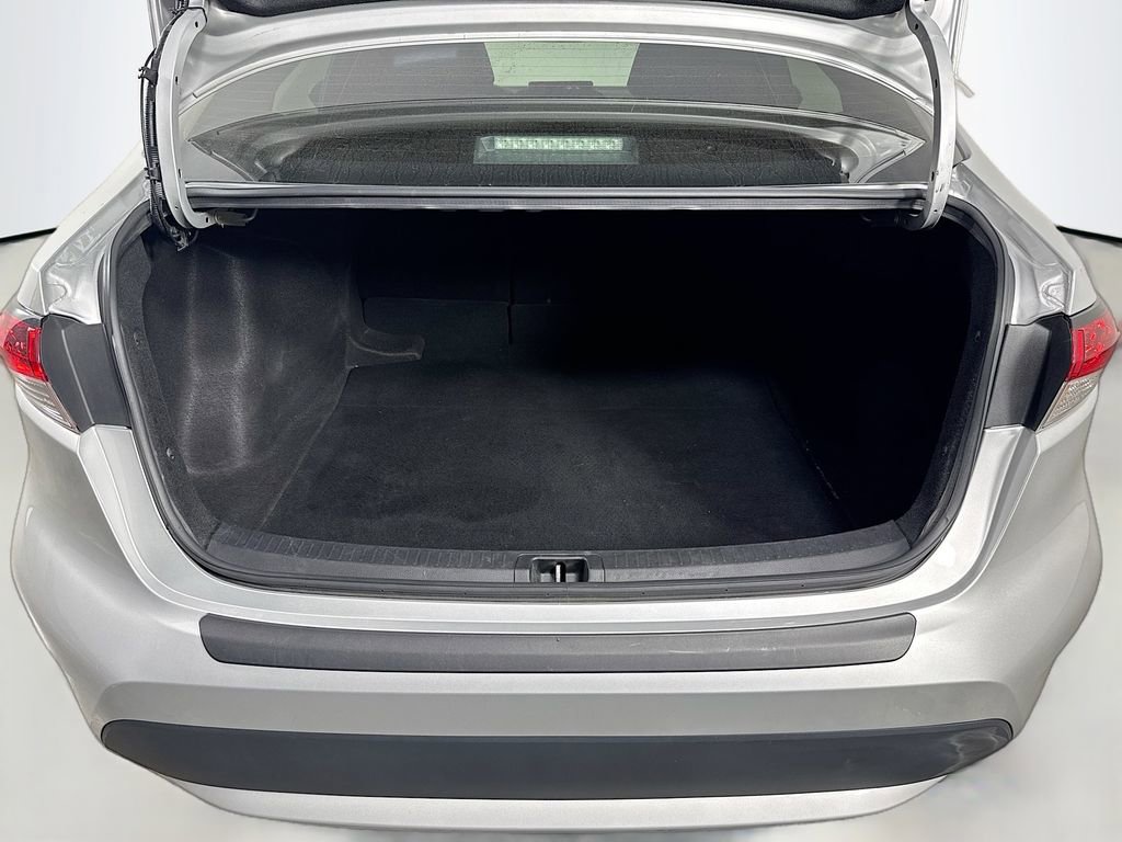 Used 2022 Toyota Corolla LE image 13