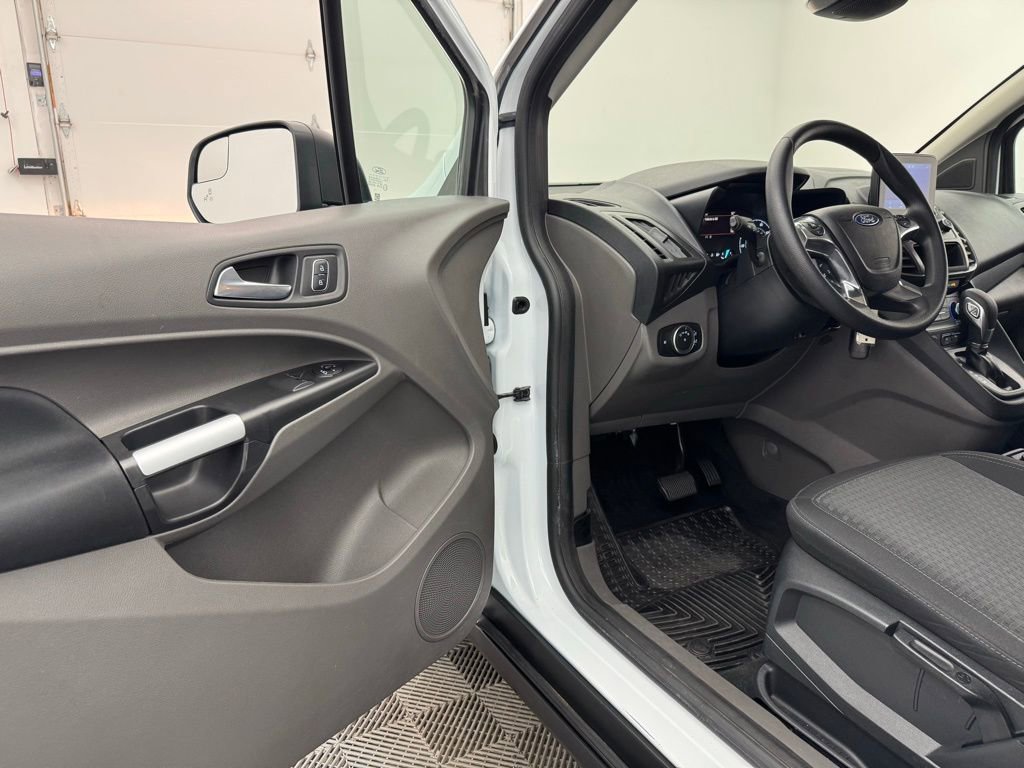 Used 2022 Ford Transit Connect XLT image 14