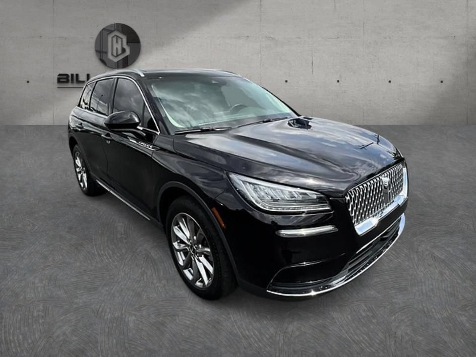 Used 2020 Lincoln Corsair AWD w/ Premium Package image 3
