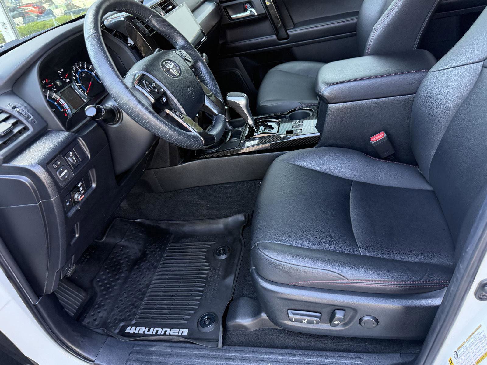 Certified 2019 Toyota 4Runner TRD Off-Road Premium AWD/4WD image 15