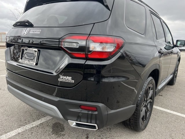 New 2025 Honda Pilot Touring image 9