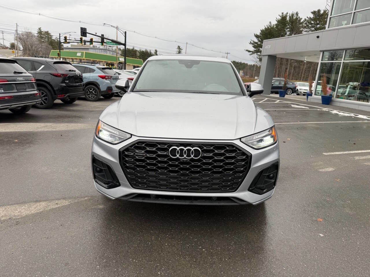 Used 2023 Audi Q5 2.0T Premium Plus w/ Premium Plus Package AWD/4WD image 3