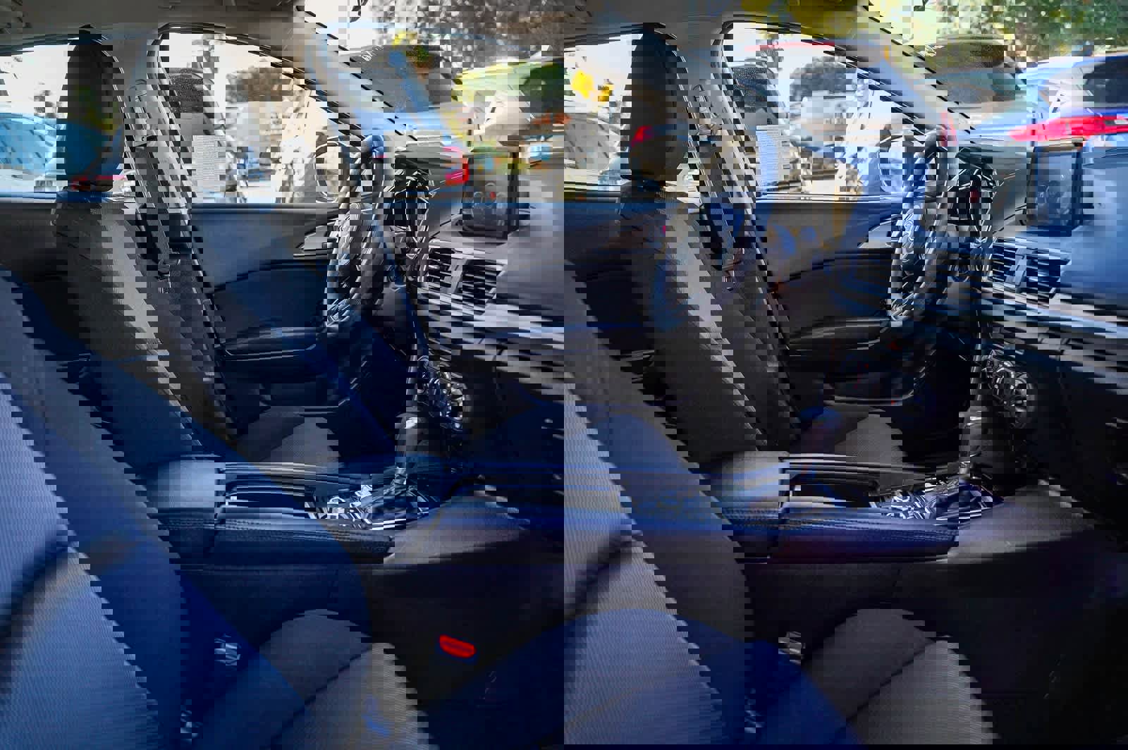 Used 2018 MAZDA MAZDA3 Sport image 16