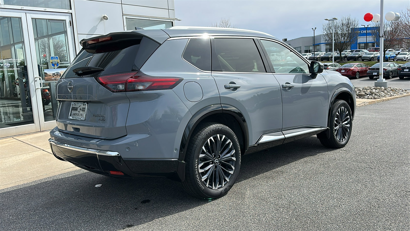 Certified 2025 Nissan Rogue Platinum image 7
