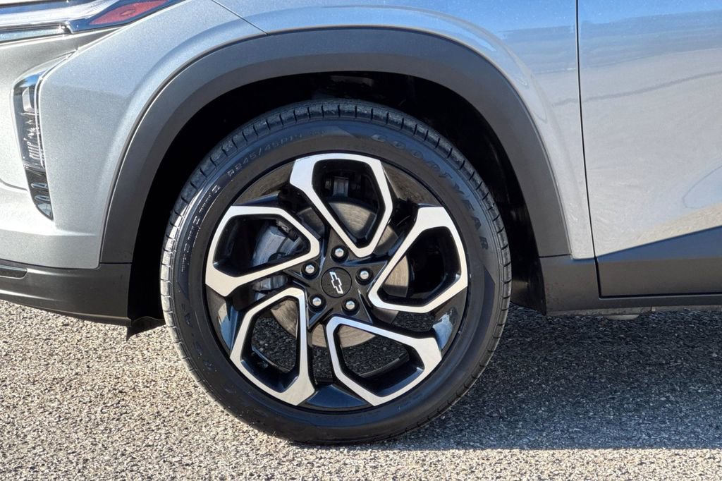 Certified 2024 Chevrolet Trax RS image 32