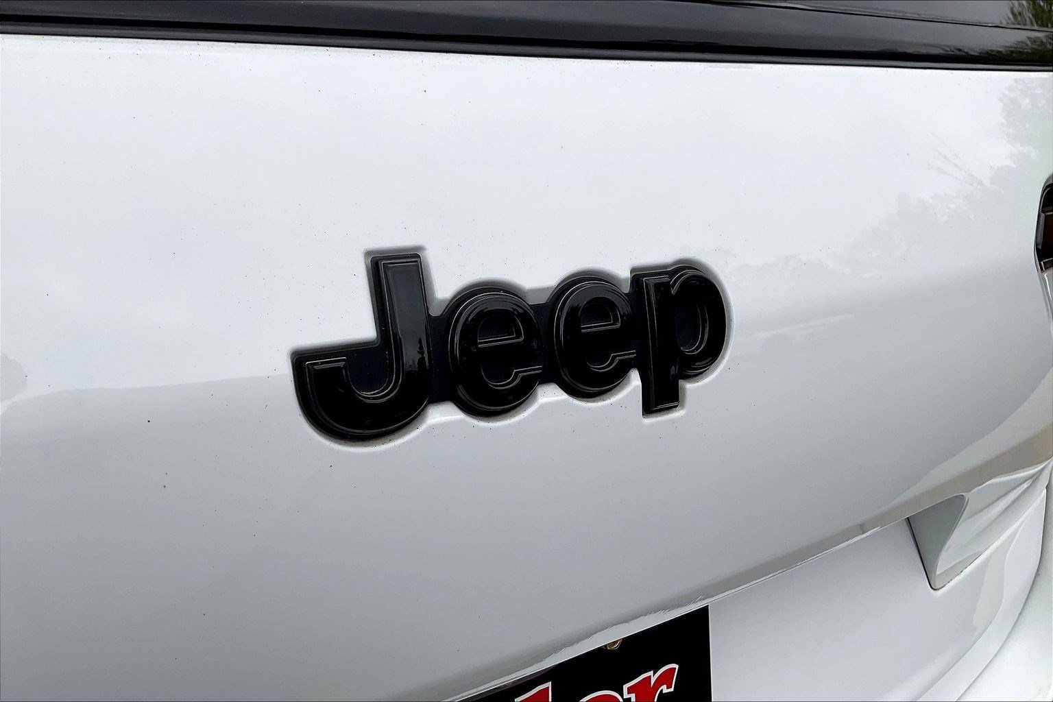 Used 2023 Jeep Grand Cherokee L Laredo AWD/4WD image 23