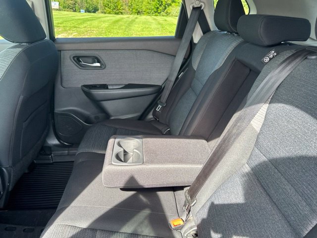 Used 2021 Nissan Rogue SV FWD image 38