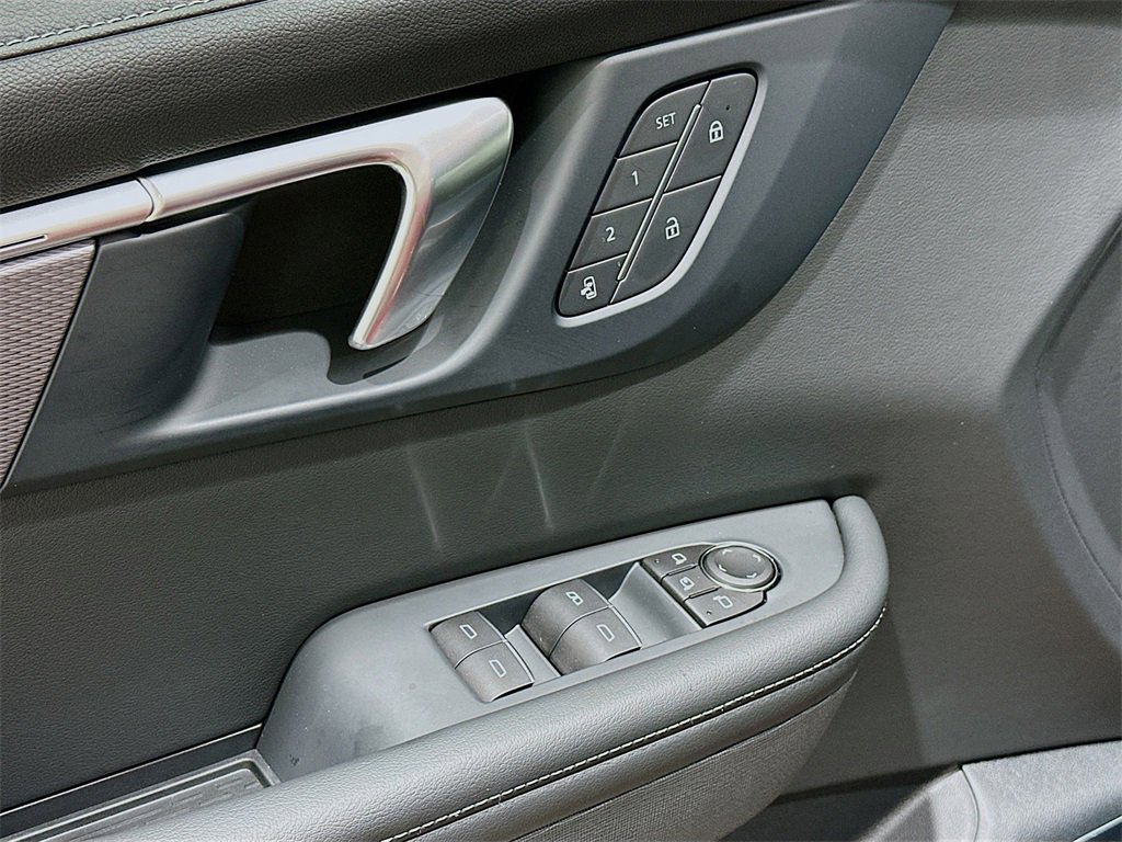 Used 2026 Buick Enclave Sport Touring w/ Power Package image 18