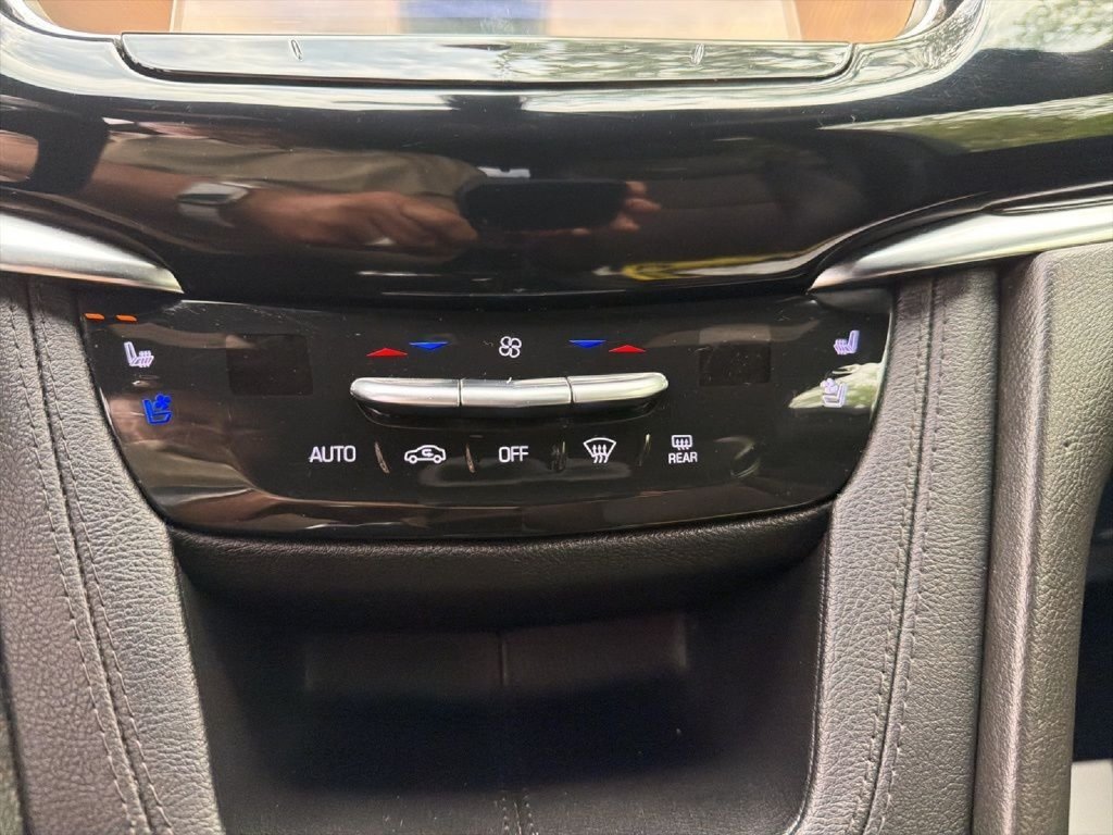 Used 2022 Cadillac XT6 Premium Luxury AWD/4WD image 30