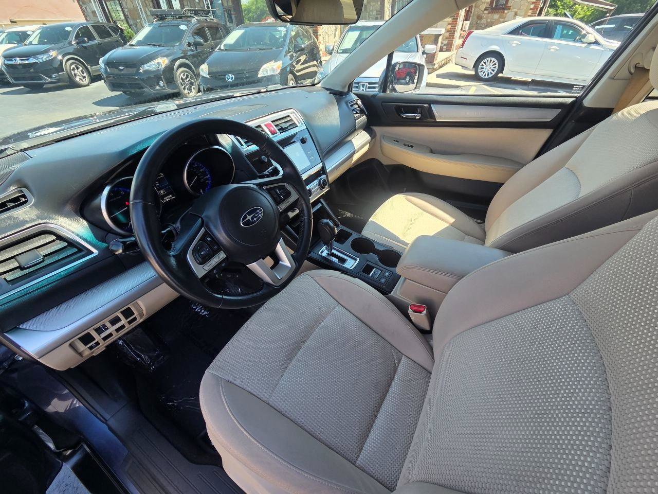 Used 2017 Subaru Outback 2.5i Premium AWD/4WD image 12